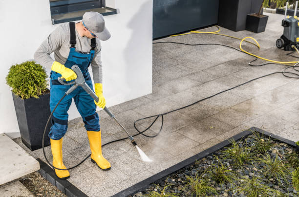 Best Garage Pressure Washing  in New London, WI